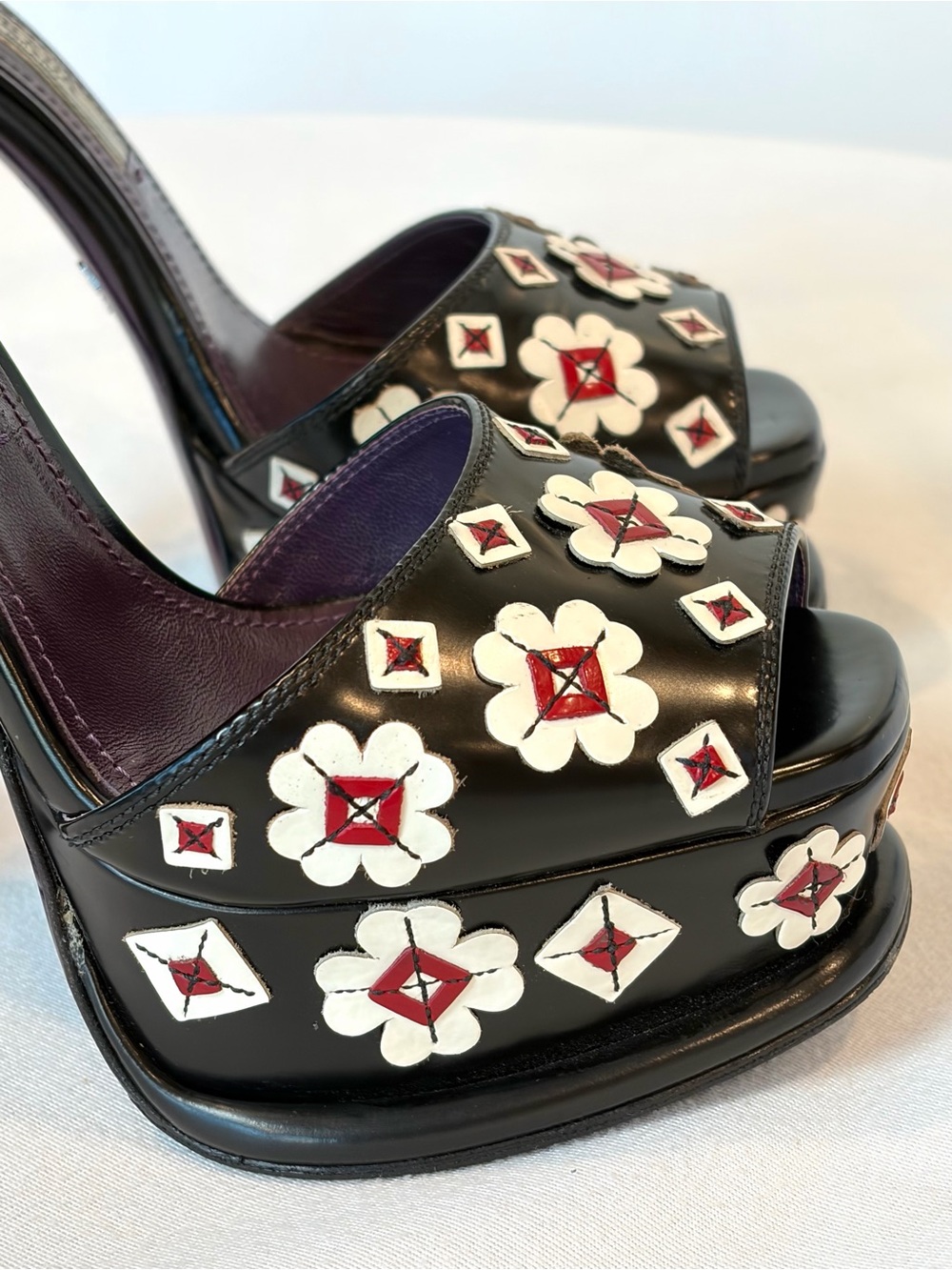 Prada 2012 Rare Platform Buckle Sandals w/floral appliqués, blk/white/red,36 - Picture 10 of 16